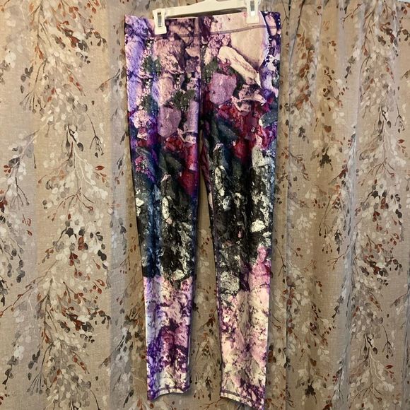 Zara Terez Crushed‎ Makeup Leggings NWOT Size Large - Picture 8 of 8